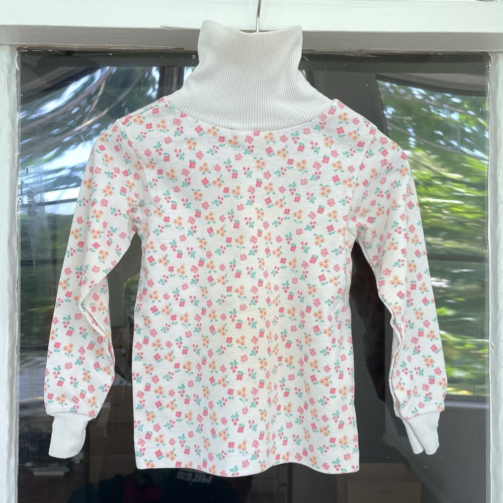 Vintage Carter's tiny turtleneck 🥰💕
